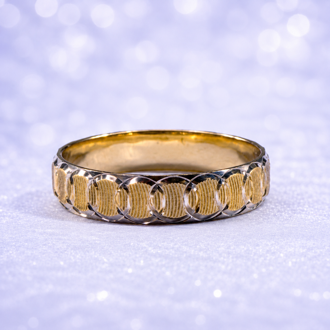 14K Gold | Two Tone Interlocking Link Design Wedding Ring