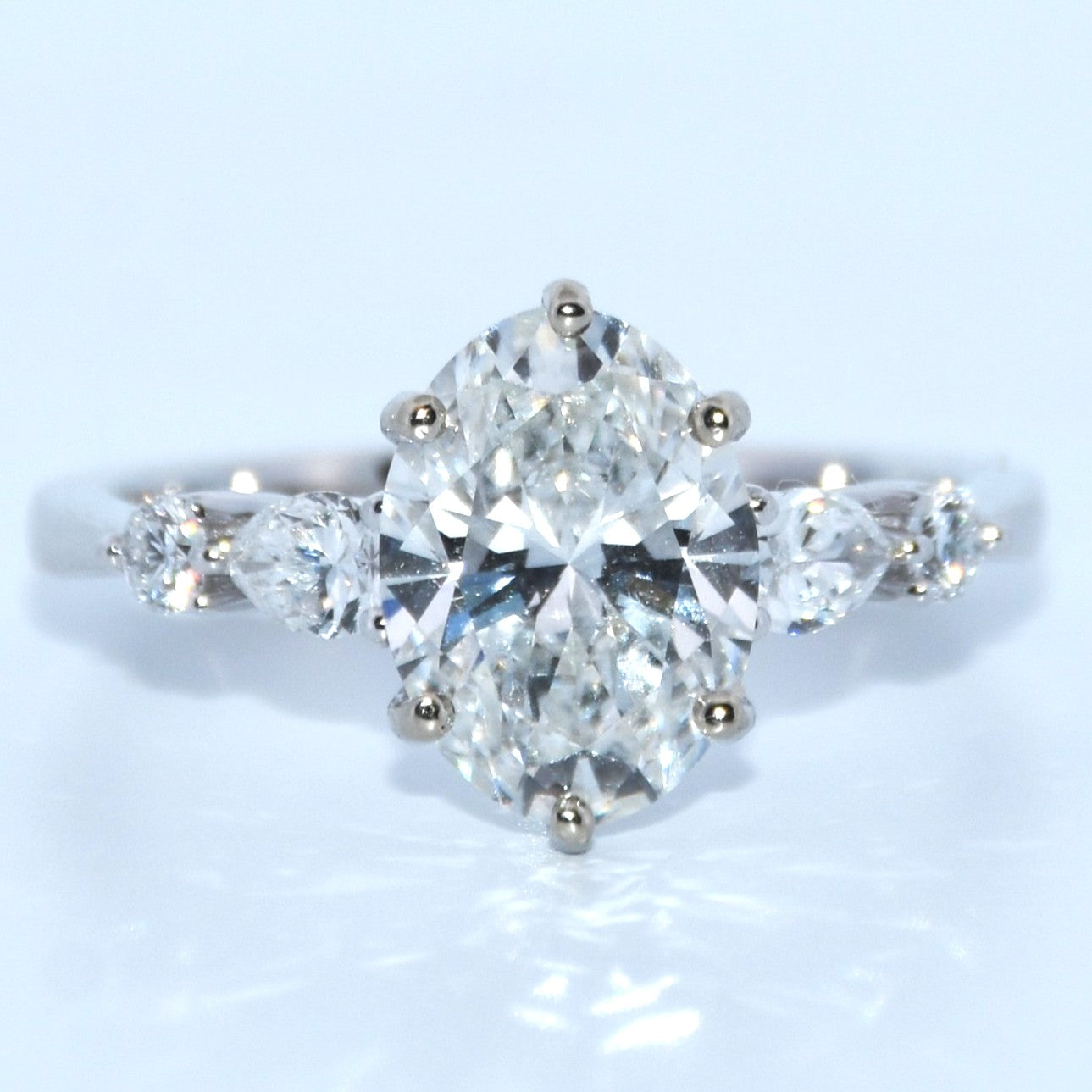 14K White Gold 2.1ct Oval Lab Diamond Engagement Ring Center Stone 2.1ct Lab Diamond VS1 Clarity E Color IGI Certified EX Polish EX Symmetry