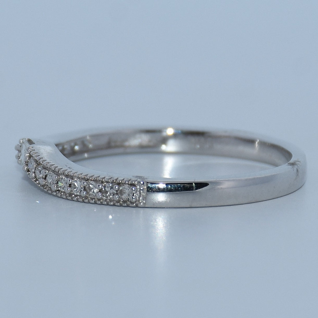 14K White Gold Shadow Band Ring with Baguette & Round Natural Diamonds – 0.13 CTTW