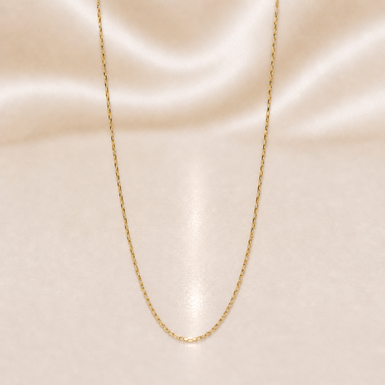 19.2K Portuguese Gold | 18" Thin Boxed Paperclip Chain