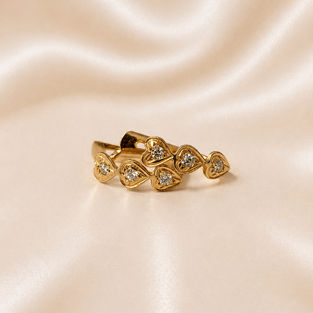 19.2K Portuguese Gold | 3 Heart Stone Huggie Earrings