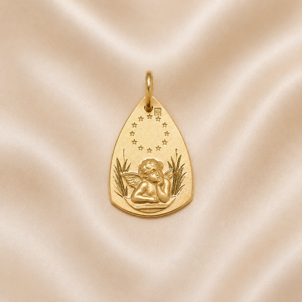 19.2K Portuguese Gold | Cherub Medallion