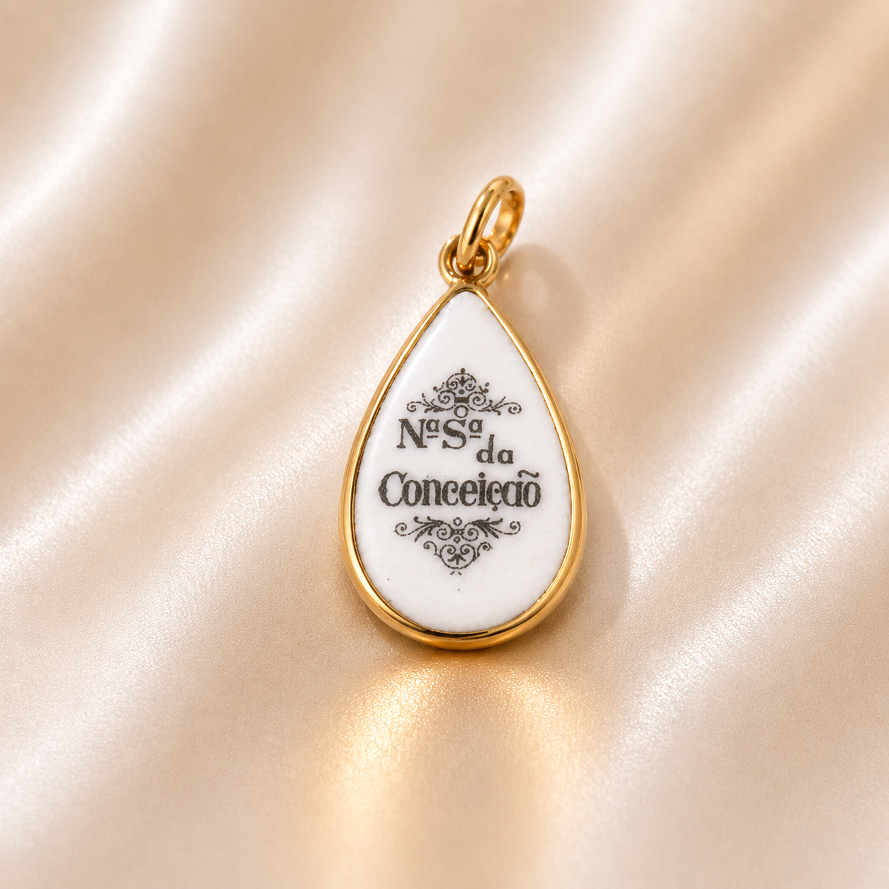 19.2K Portuguese Gold | Conceicao Pendant Back Side 