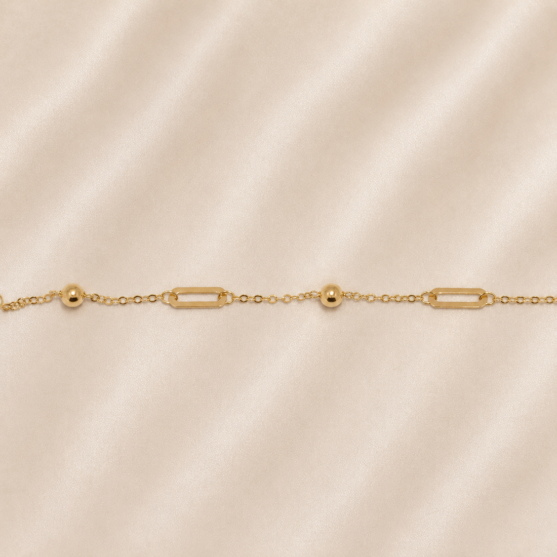 19.2K Portuguese Gold | Dainty Paperclip & Ball Bracelet