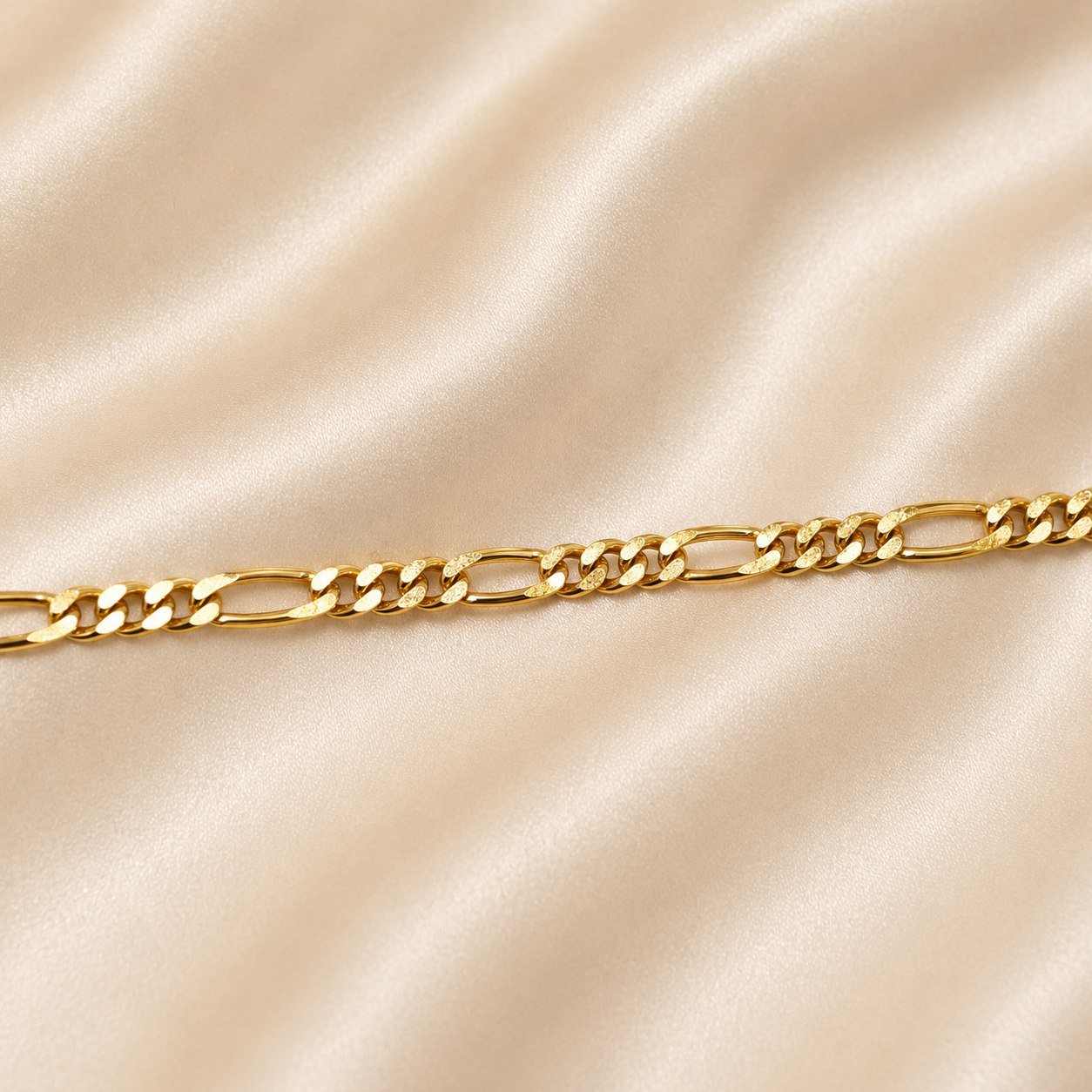19.2K Portuguese Gold | Figaro Bracelet 8" 3.9mm