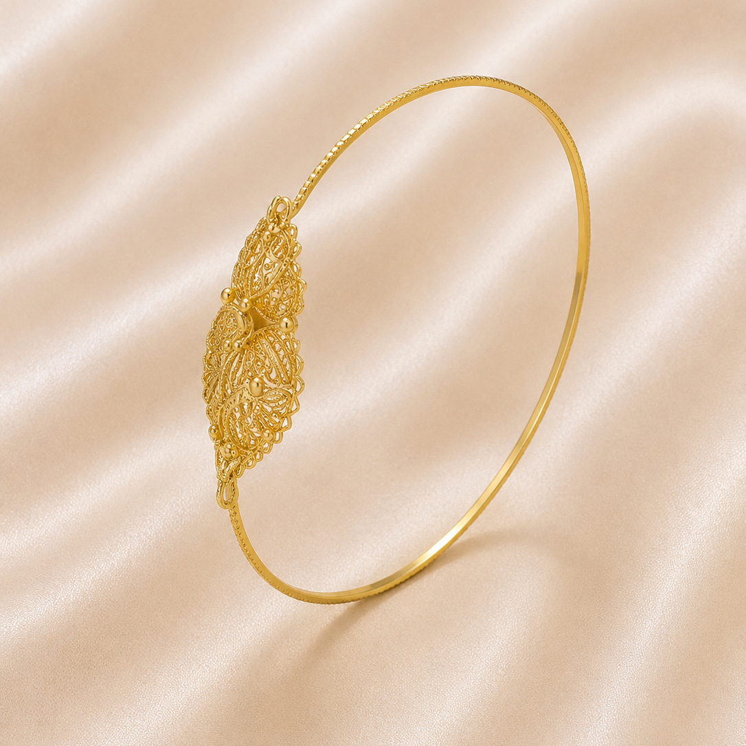 19.2K Portuguese Gold | Heart Of Vienna Bangle Bracelet side view
