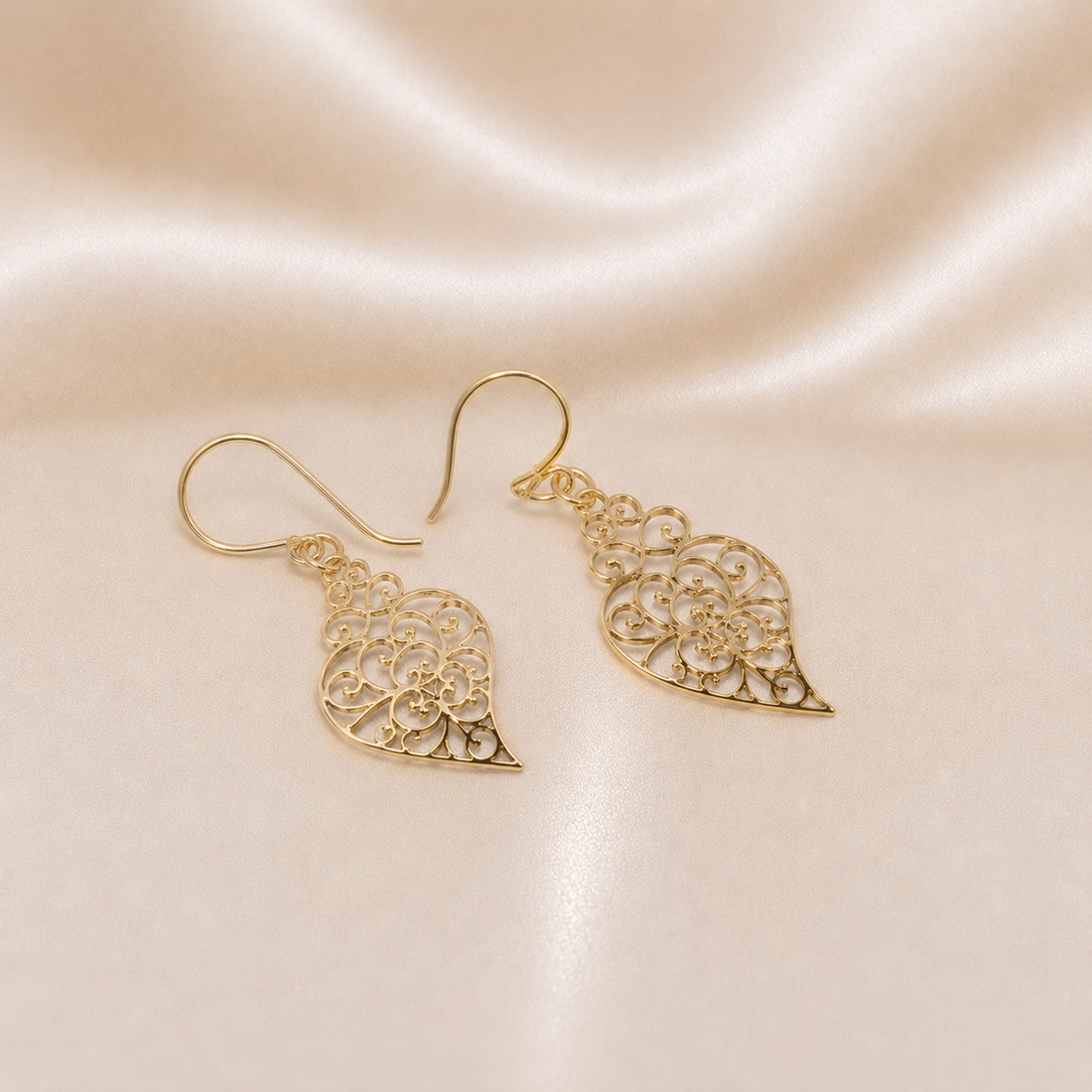 19.2K Portuguese Gold | Heart Of Vienna Lightweight Cutout Dangling Earrings 19.2K Portuguese Gold | Heart Of Vienna Lightweight Cutout Dangling Earrings