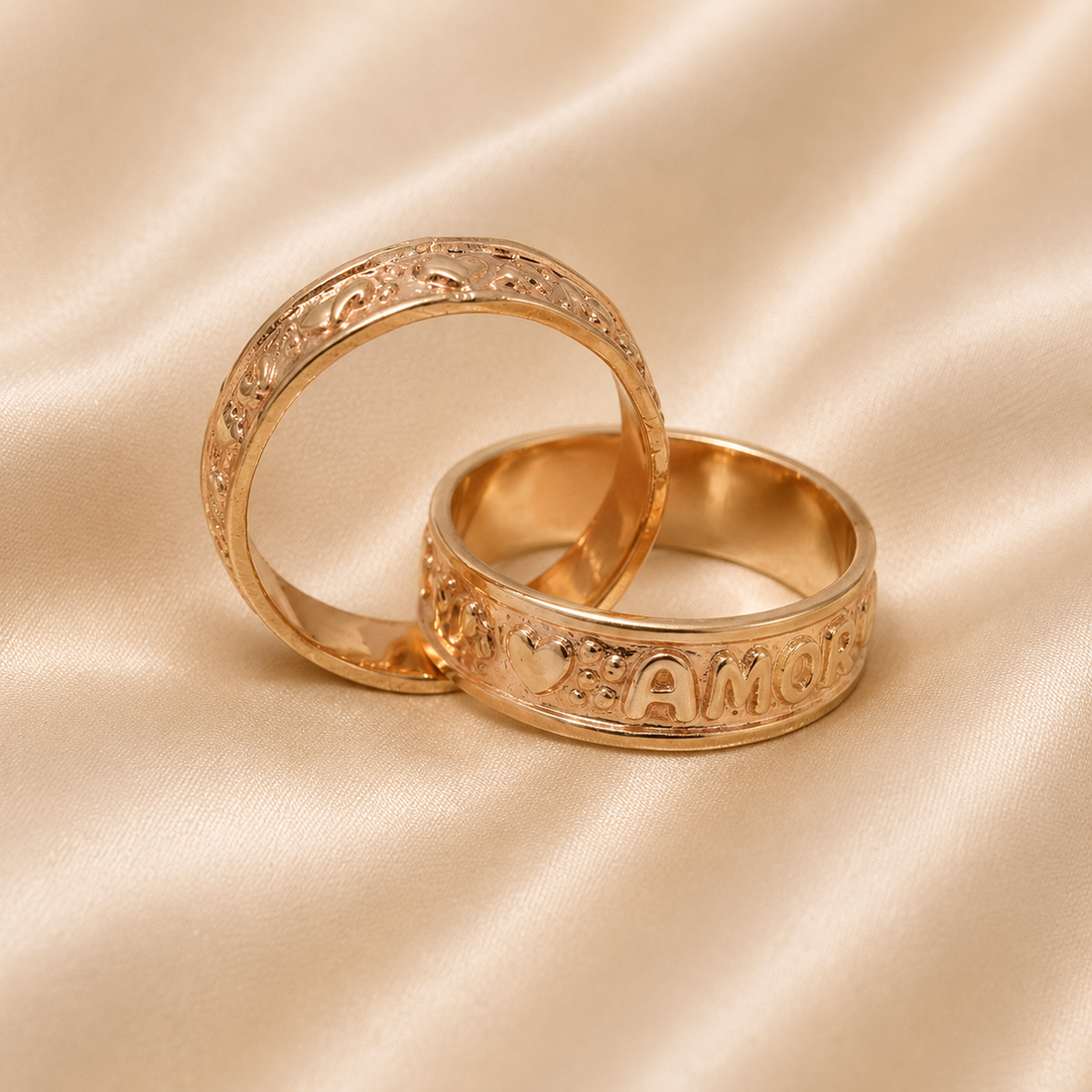 19.2K Portuguese Gold | Interlocking Bands Charm