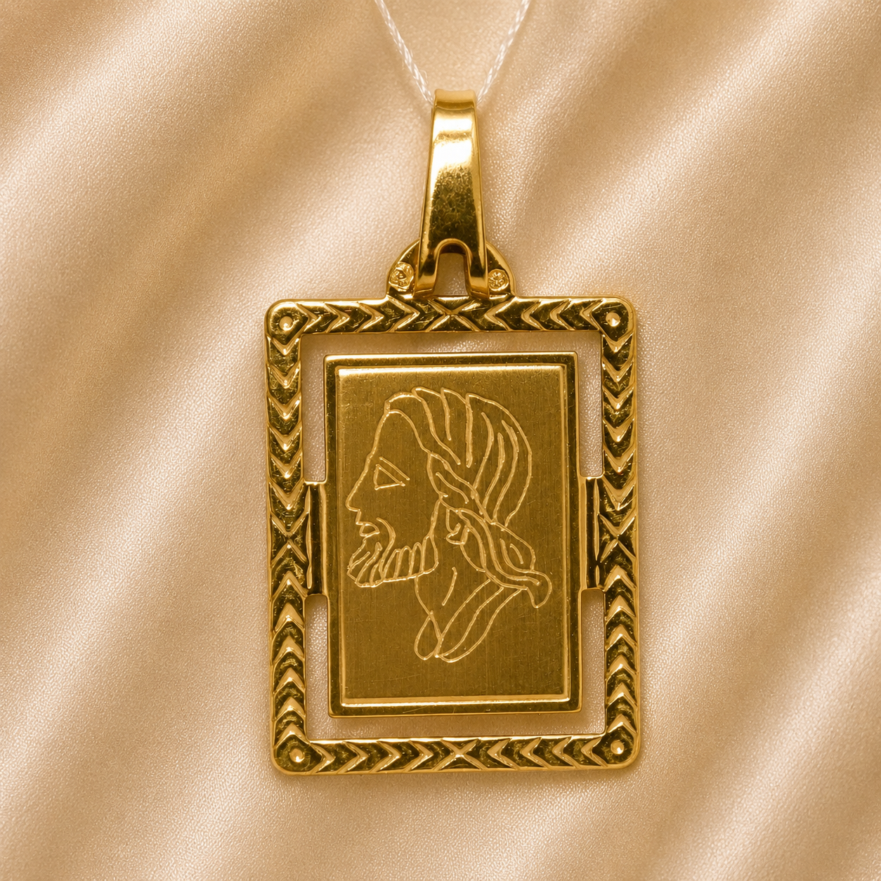 19.2K Portuguese Gold | Jesus Sketch Pendant
