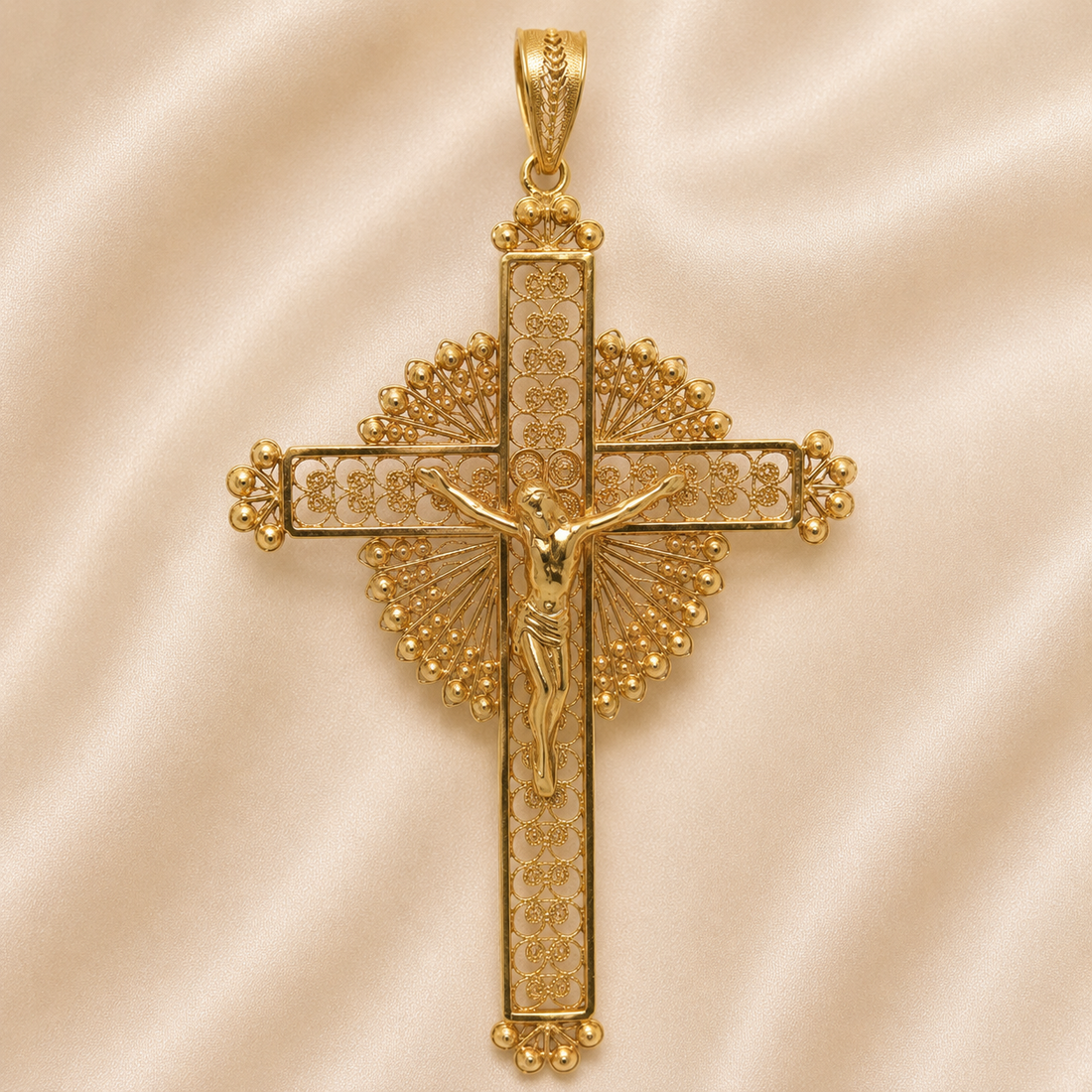 19.2K Portuguese Gold | Large Detailed Cross