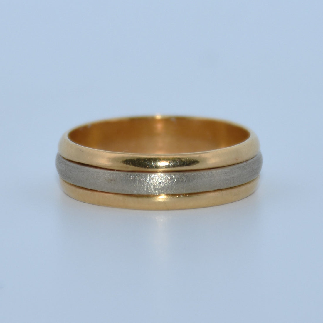 19.2K Portuguese Gold | Milgrain Wirebrush Wedding Bands