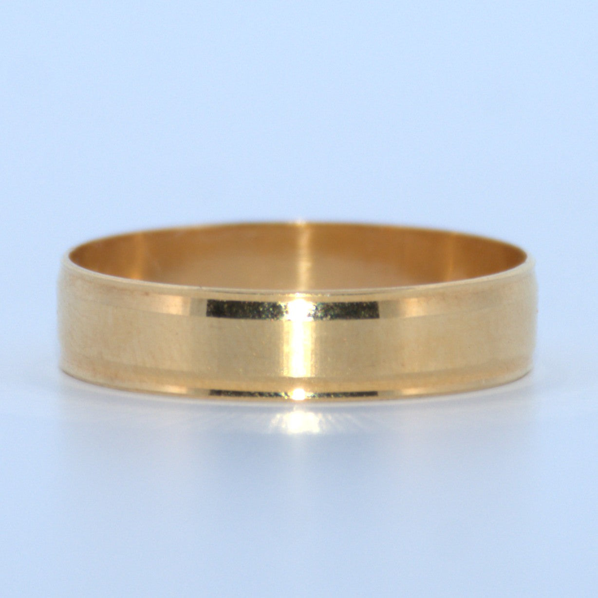 19.2K Portuguese Gold | Plain Milgrain Wedding Band