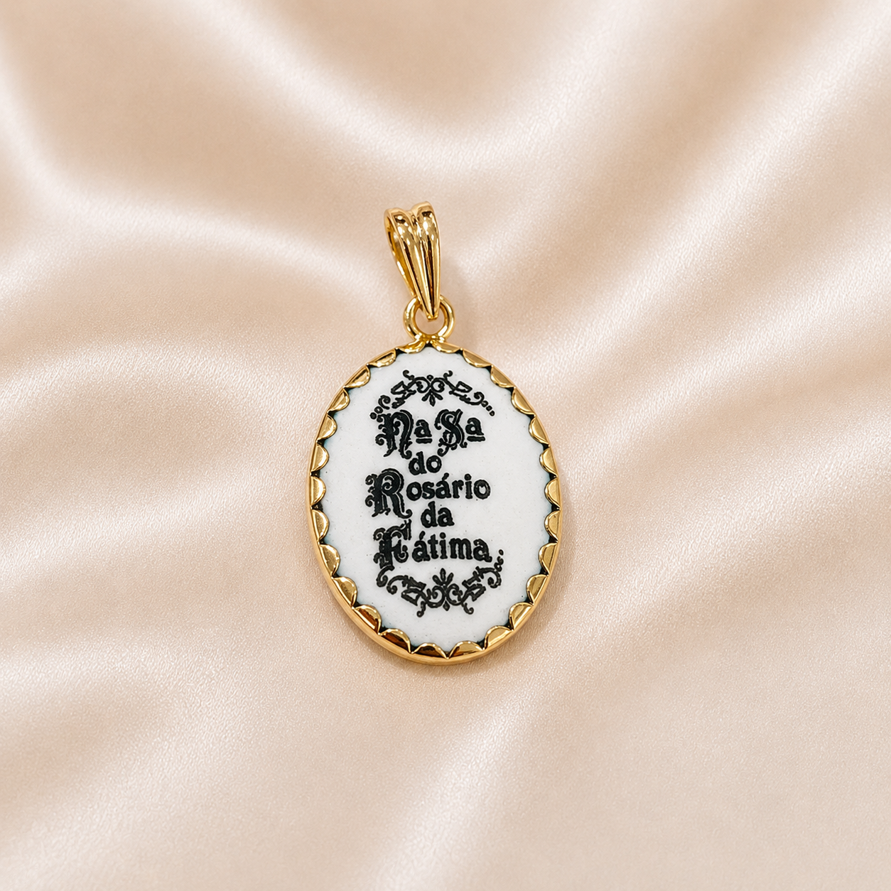 19.2K Portuguese Gold | Porcelain Bezel Saint Fatima Pendant