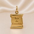 19.2K Portuguese Gold | Scroll Lca De Comunhao Pendant