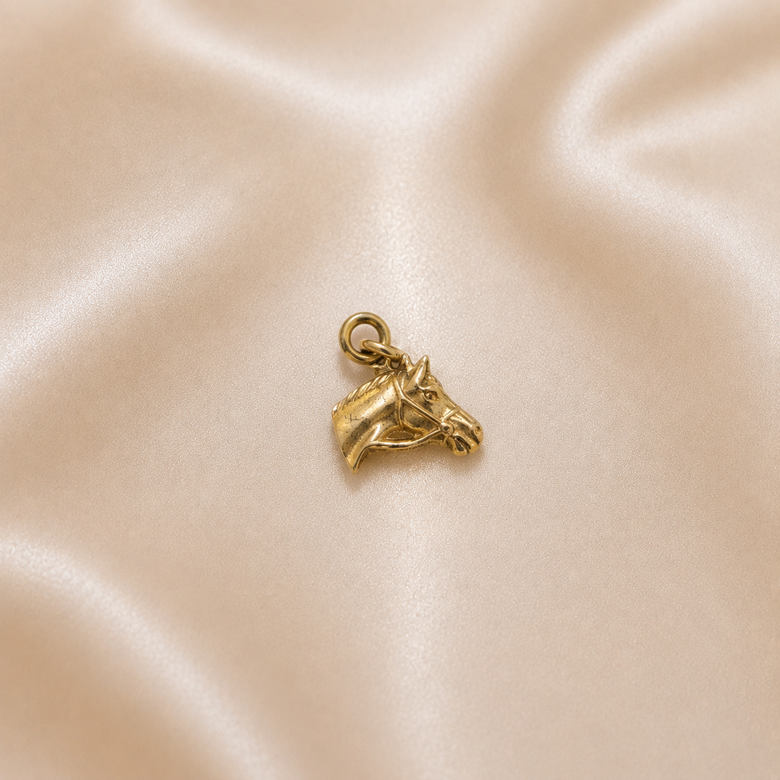 19.2K Portuguese Gold | Sculpted Horse Head Charm