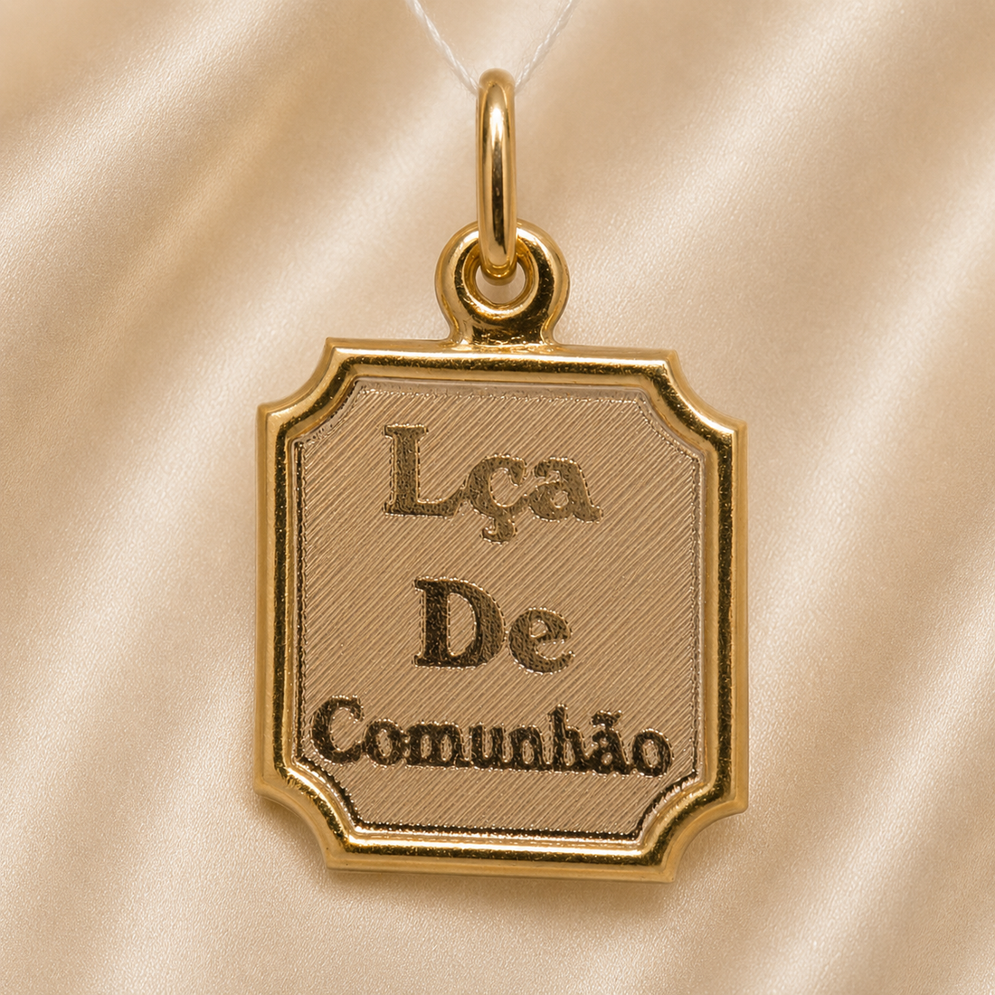 19.2K Portuguese Gold | Square Lca De Comunhao Pendant