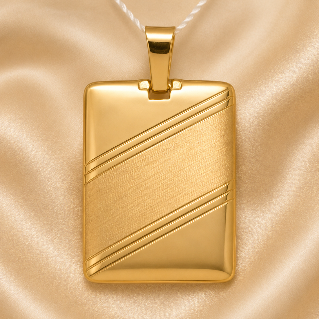 19.2K Portuguese Gold | Striped Square Engravable Pendant