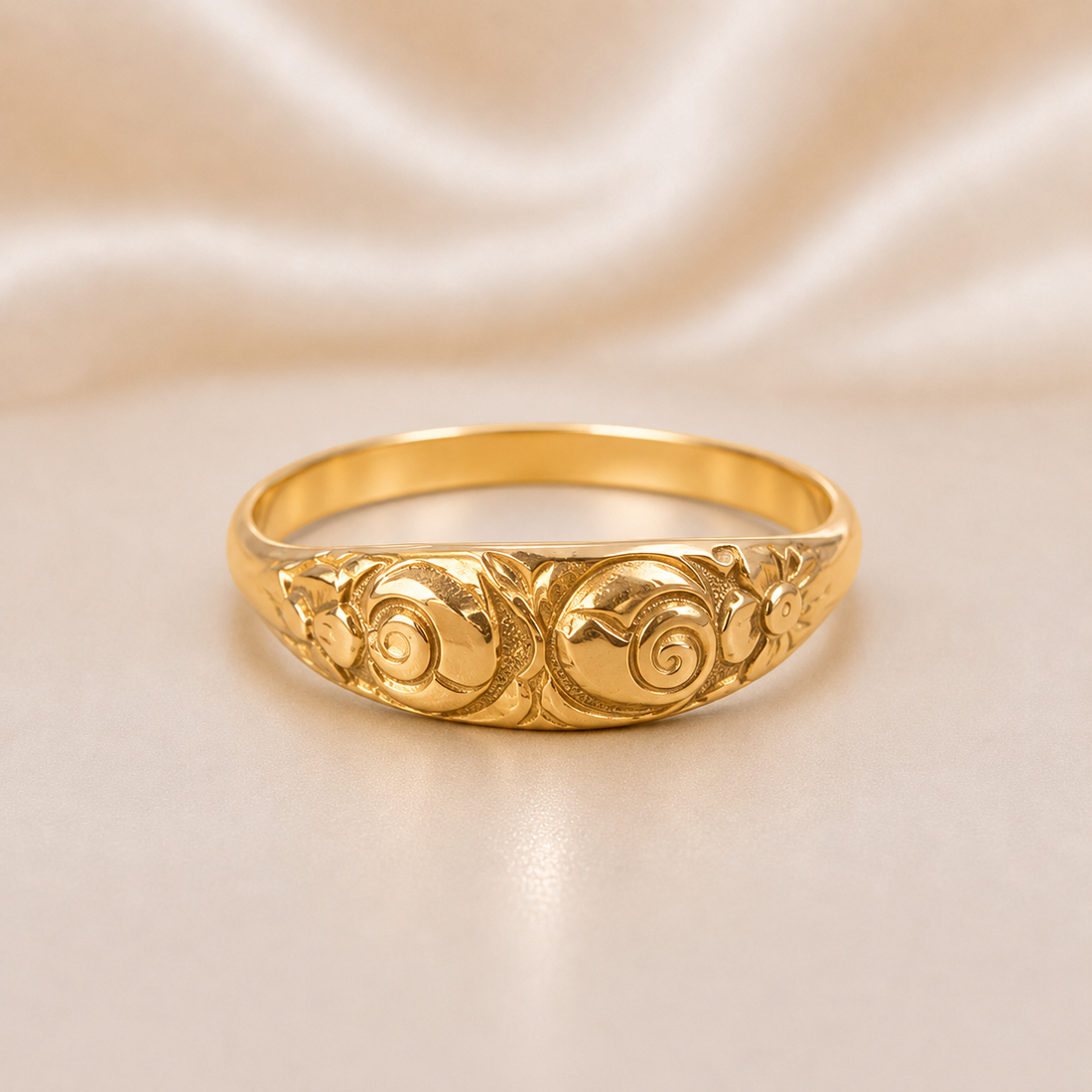 19.2K Portuguese Gold | Vintage-Inspired Floral Ring