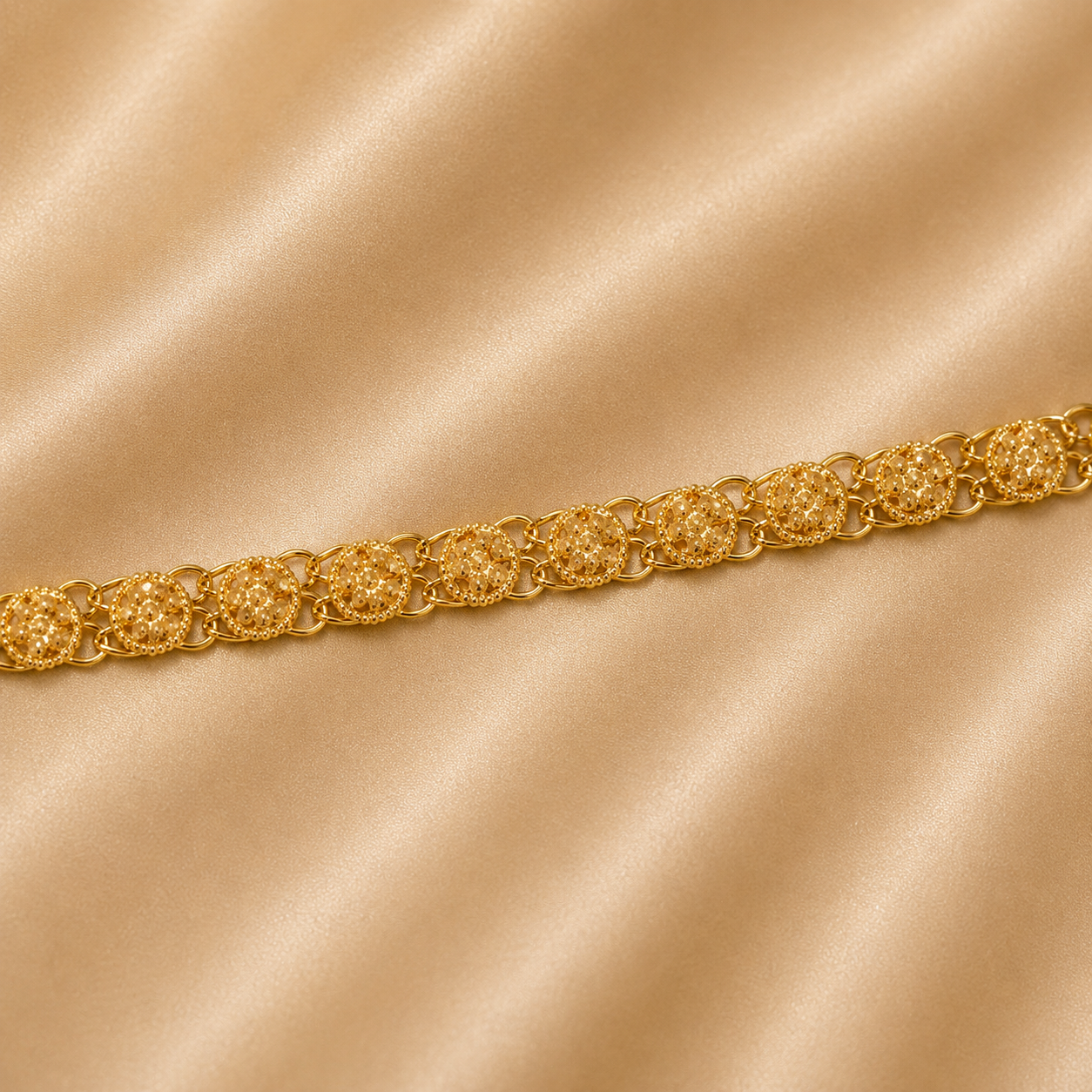 19.2K Portuguese Gold | Vintage Circle Design Bracelet