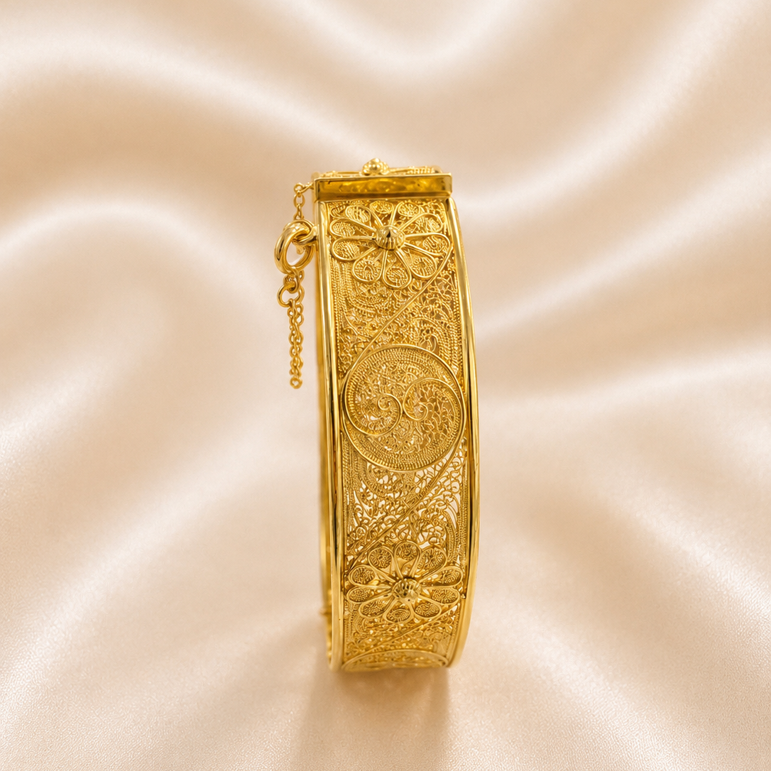 19.2K Portuguese Gold | Vintage Filigree Bangle Bracelet handmade
