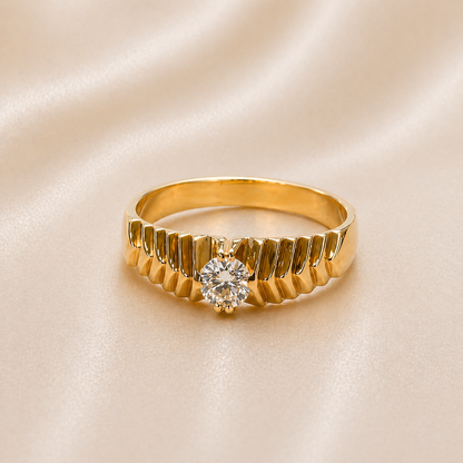 19.2K Portuguese Gold | Vintage Fluted Solitaire Ring