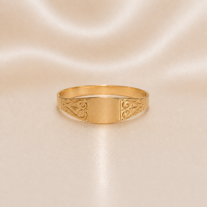 19.2K Portuguese Gold | Vintage Style Engraved Gold Ring
