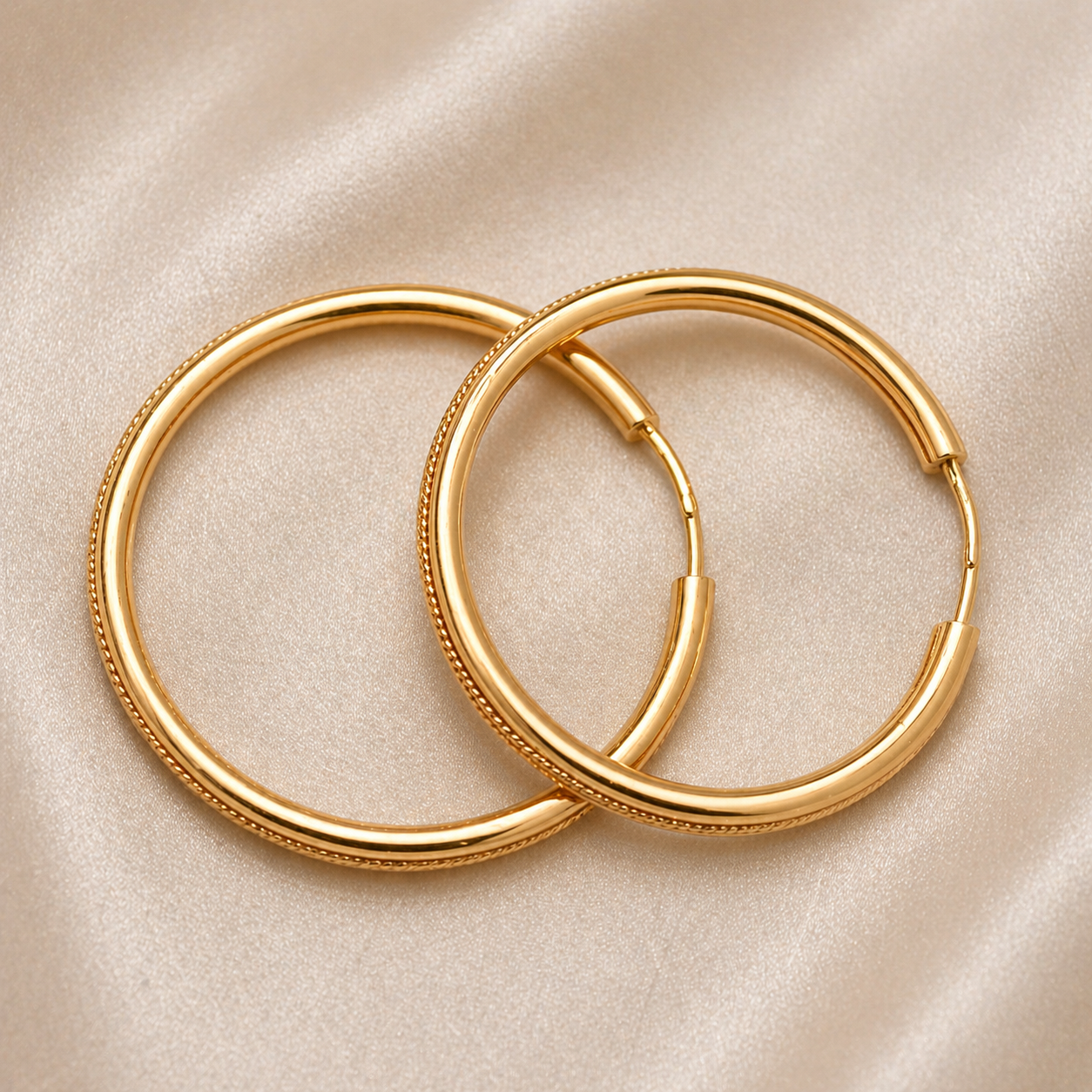 19.2K Portuguese Gold | YG Etched Design 5MM Gold Hoops