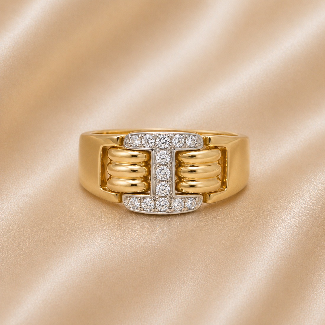 19.2K Portuguese Gold | Natural Diamond Buckle Ring