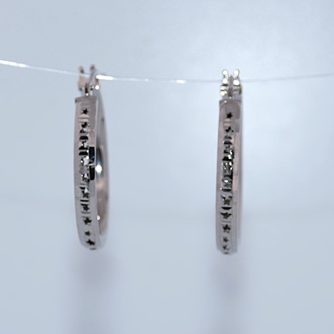 14K Gold | WG Star Cut-Out Hoop Earrings