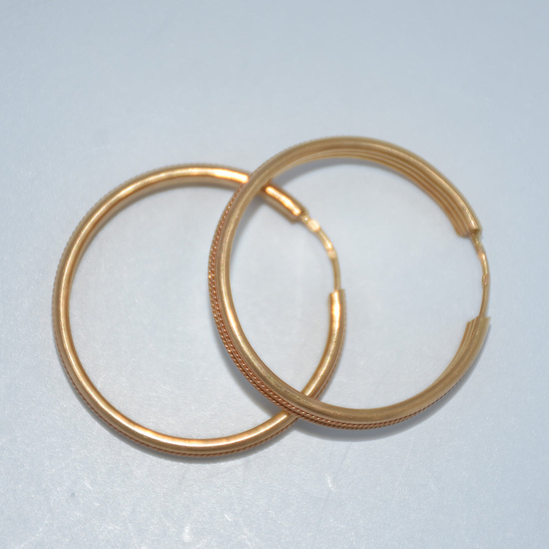 19.2K Portuguese Gold | YG Etched Design 5MM Gold Hoops