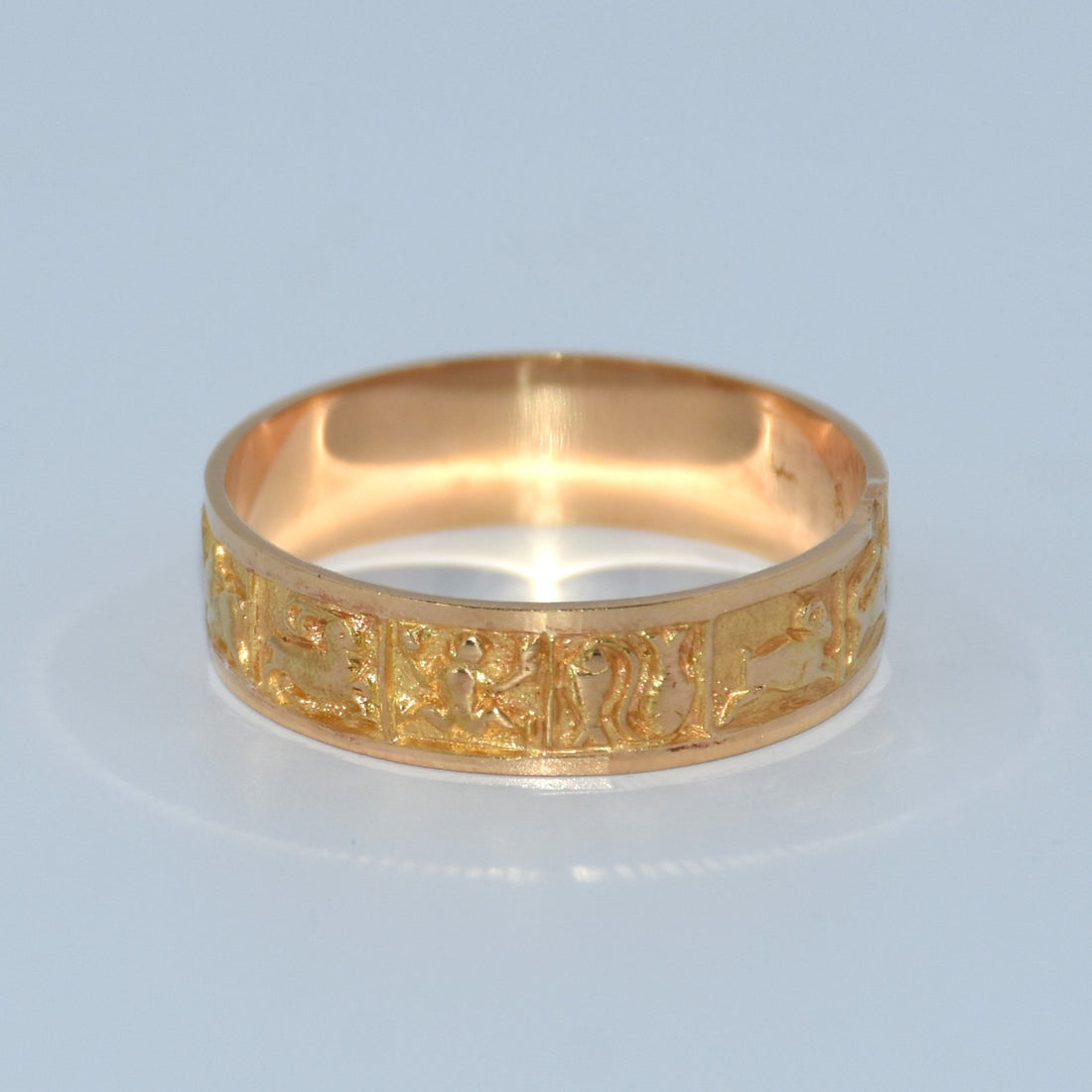 19.2K Portuguese Gold | Zodiac Carved