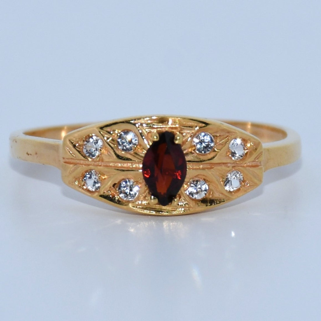 19.2K Portuguese Gold | Garnet Marquise Ring