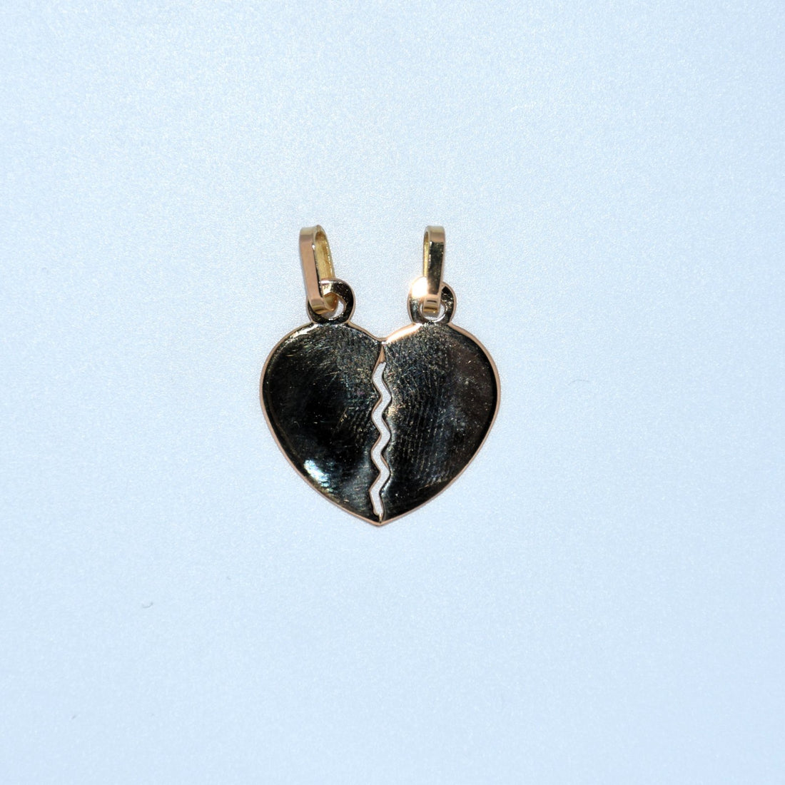 19.2K Portuguese Gold | Breakable Heart Charm