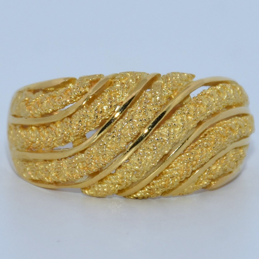 19.2K Portuguese Gold | Shrimp Style Ring