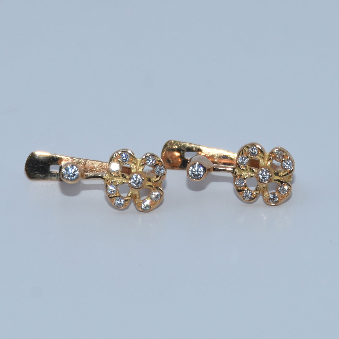 19.2K Portuguese Gold | CZ 4 Leaf Clover Huggie Earrings
