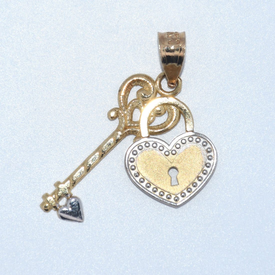 14K Gold | Heart Lock and Heart Key Pendant