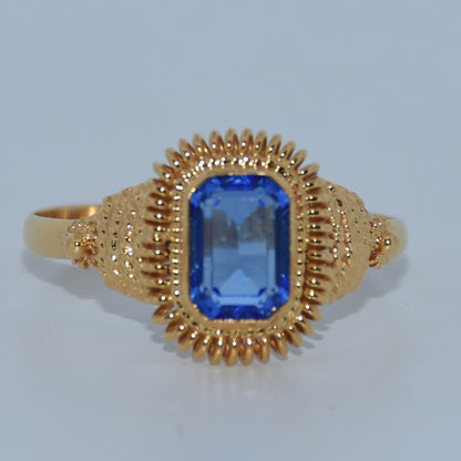 19.2K Portuguese Gold | Vintage Bright Blue Sapphire Ring