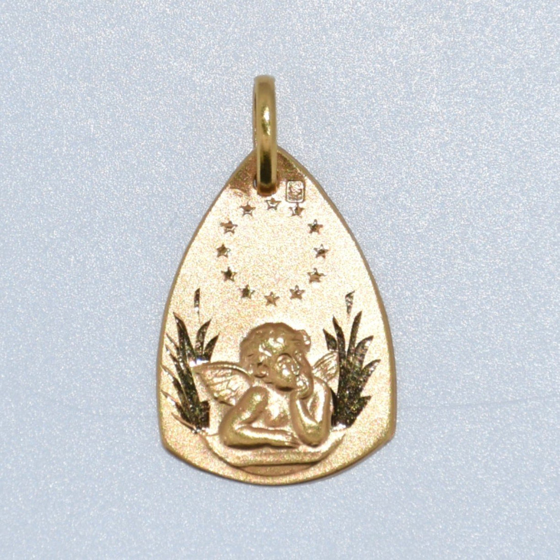 19.2K Portuguese Gold | Cherub Medallion