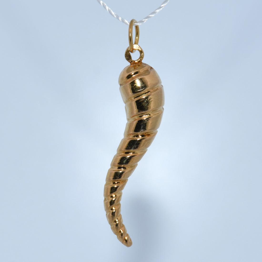 19.2K Portuguese Gold | Horn of Plenty Ridged Pattern Charm