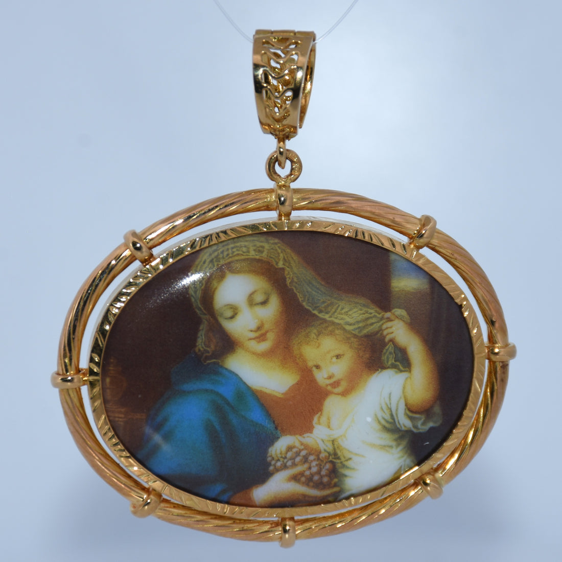 19.2K Portuguese Gold | Vintage Mary And Jesus Pendant