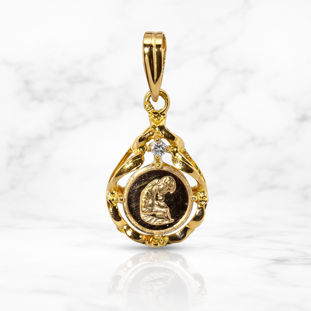 19.2K Portuguese Gold | Mother and Child Pendant