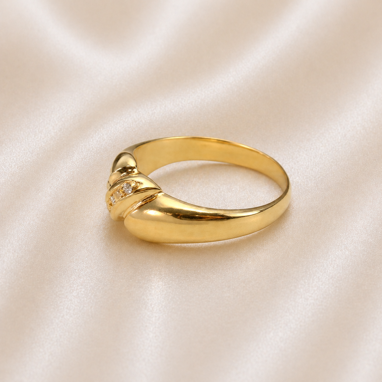 19.2K Portuguese Gold | Vintage CZ Twisted Dome croissant 